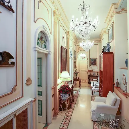 Flora House Salerno