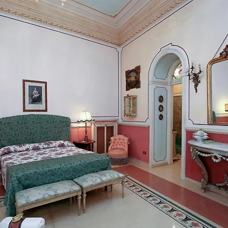 Flora House 4* サレルノ