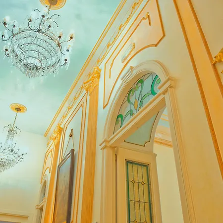 Flora House 4* サレルノ