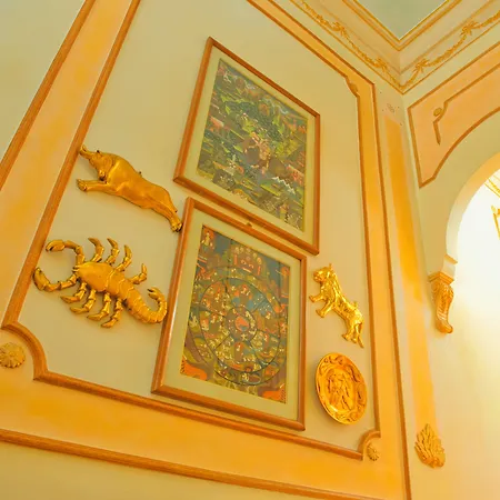 Flora House 4*