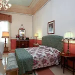 Flora House 4*