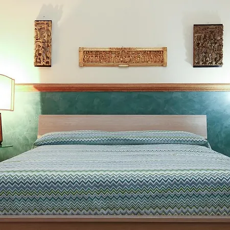 Flora House 4* Salerno