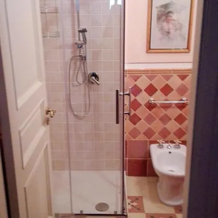 Bed & Breakfast Flora House