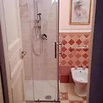 Bed & Breakfast Flora House