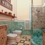 Bed & Breakfast Flora House 4*