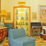 Flora House 4*