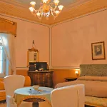 Flora House 4*