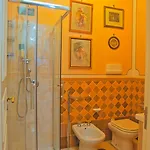 Bed & Breakfast Flora House
