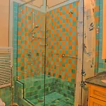 Flora House Bed & Breakfast 4*