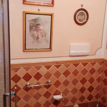 Flora House Отель типа 