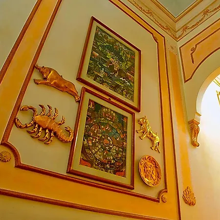 Flora House Отель типа 