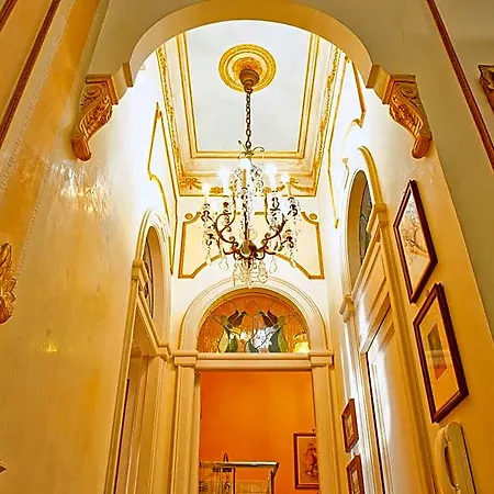 Flora House Bed & Breakfast Salerno