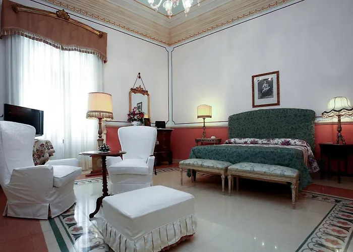 לינה וארוחת בוקר Flora House סלרנו